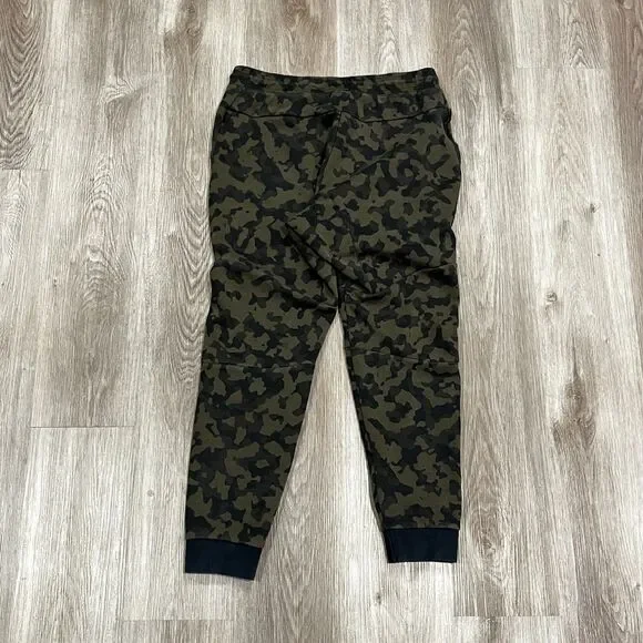 Jogger Green Camo Tech Fleece Nike Sportswear Tech Fleece Jogger